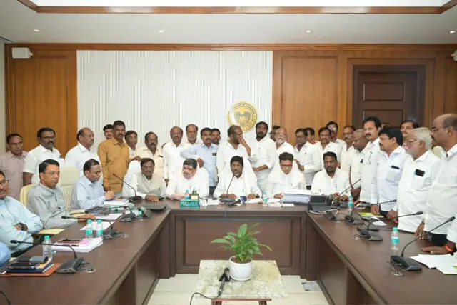 తెలంగాణ ఆర్టీసీ జేఏసీతో రాష్ట్ర ప్రభుత్వ సమావేశం 