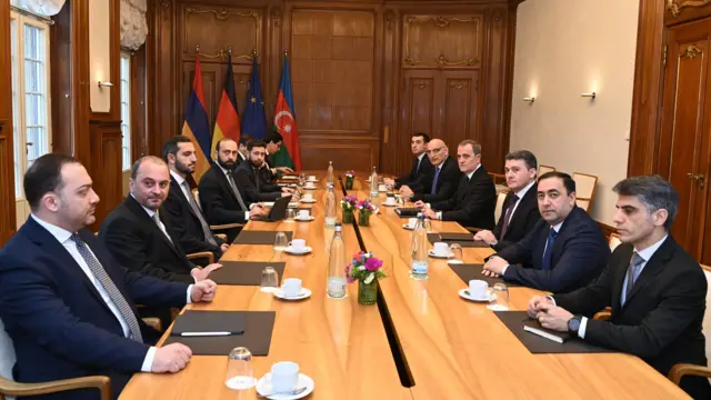 Nazirlərin Berlin görüşü