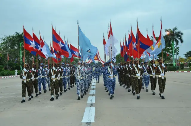 တပ်မတော်နေ့ စစ်ရေးပြအခမ်းအနားမြင်ကွင်း (ပုံဟောင်း)