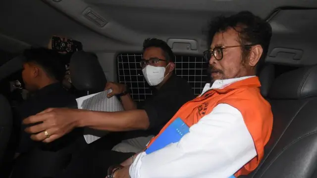 Mantan Menteri Pertanian, Syahrul Yasin Limpo, usai diperiksa di Bareskrim Mabes Polri.