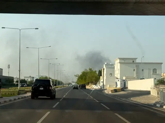 Адамдар асманды каптаган түтүнгө күбө болушкан