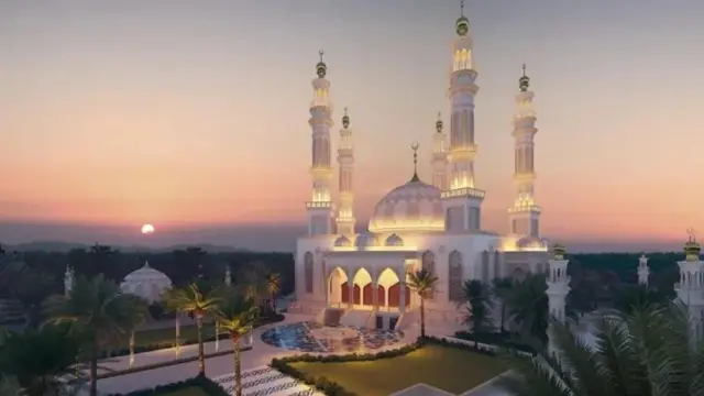প্রস্তাবিত মসজিদের নতুন নকশা যেখানে পাঁচটি মিনারসহ সাদা একটি মসজিদে আলো জ্বলছে