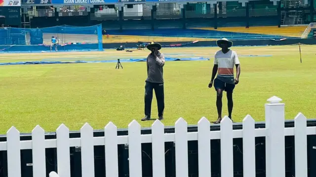 මෙවර ආසියානු කුසලාන තරගාවලියේදී කොළඹ ආර්. ප්‍රේමදාස ක්‍රීඩාංගණයේ පැවැත්වෙන තරග සඳහා සේවය කිරීමට වෙනත් ක්‍රිඩාංගණවල සේවය කරන සේවකයින්ද කැඳවා තිබෙන අයුරු දක්නට ලැබුණි.