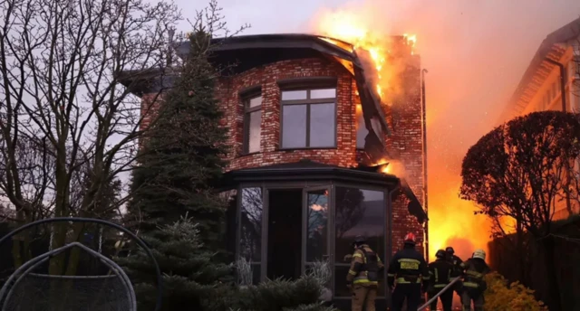 በሚሳኤል የተመታ ሕንጻ