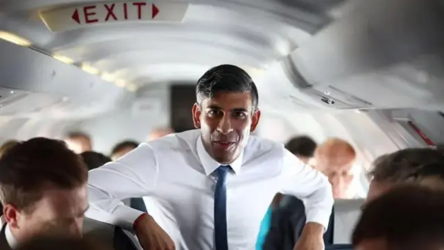 Риши Сунакнинг "Чиқиш" ёзуви остида сайловолди кампаниясини бошлагани ёмон аломат деб кўрилганди