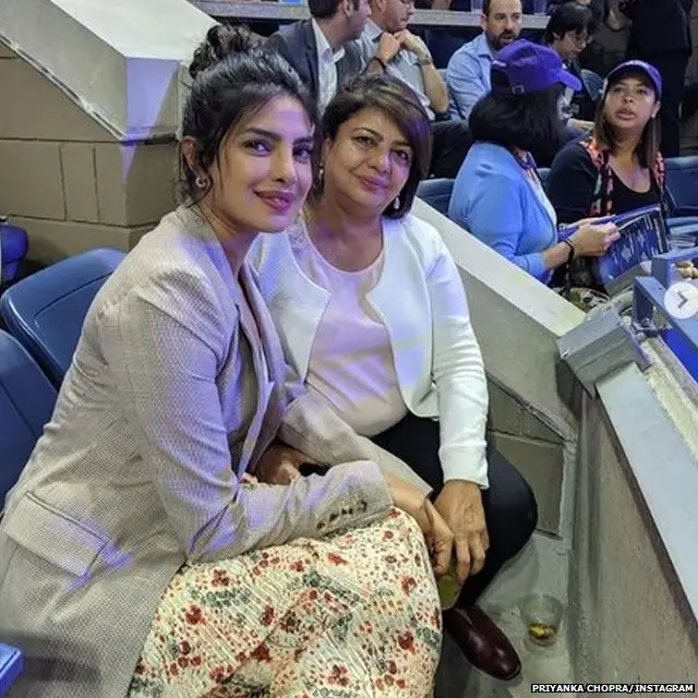 प्रियंका चोपड़ा और उनकी मां मधु चोपड़ा