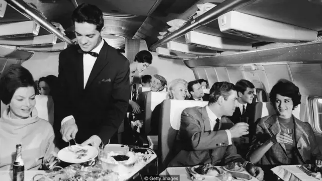 हवाई सफर के दौरान मिलने वाली सुविधाएं