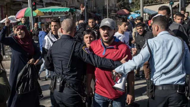 ஓரிரு வரிகளில் உலகச் செய்திகள்