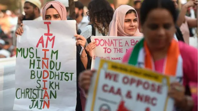 जगह-मुंबई: I.N.D.I.A.N.