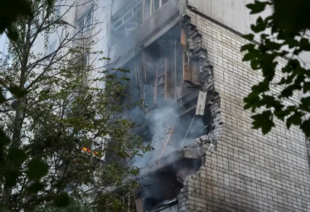 Пошкоджений будинок у Львові