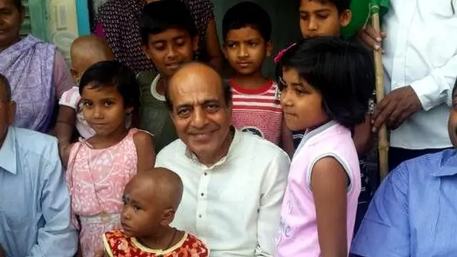 टीएमसी उम्मीदवार दिनेश त्रिवेदी