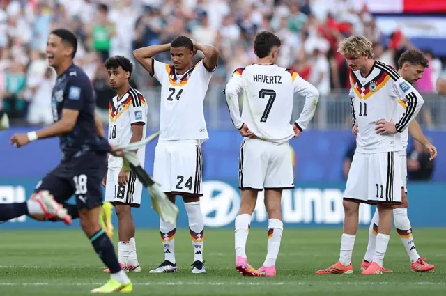 Los jugadores de Alemania tras ser derrotados por penales por Paraguay en la Copa del Mundo 2026.