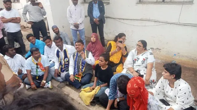 कोथरुड पोलिसांनी जातिवाचक शिवीगाळ करत मारहाण केल्याचा आरोप