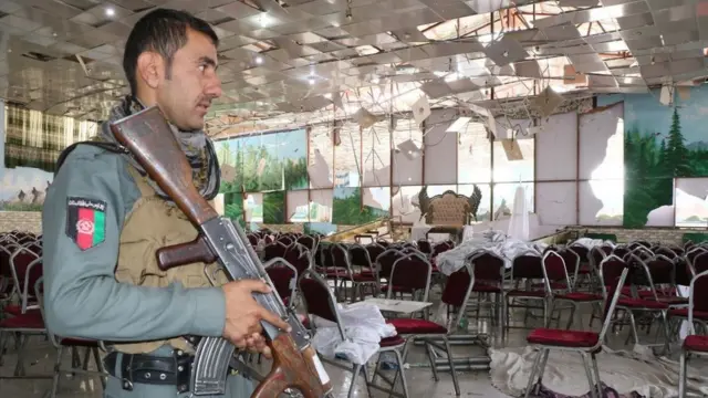 સુરક્ષાકર્મીની તસવીર