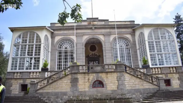 በታላቁ ቤተ መንግሥት የሚገኘው የአንድነት ፓርክ ለእይታ ክፍት ሆነ