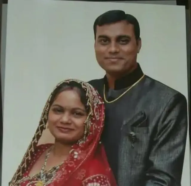 ਪਤਨੀ ਦੇ ਨਾਲ ਬ੍ਰਿਜ ਕੁਮਾਰ ਯਾਦਵ