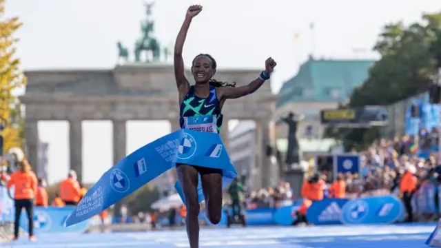 ኣብ በርሊን ማራቶን ወርቂ ሜዳልያተዓዊታ