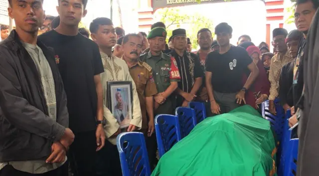 Zhafirah Zahrim Febrina, Ife