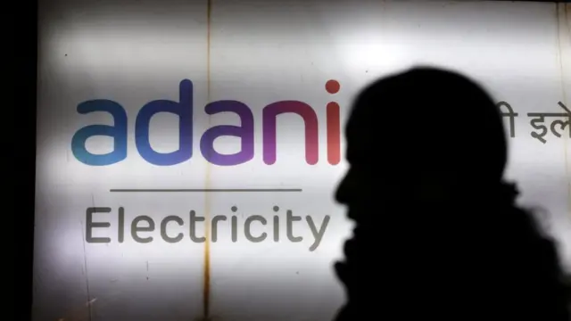 अदानी समूह से जुड़ी तस्वीर