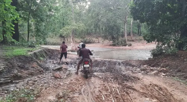 वेंगनूरला जाण्याचा रस्ता 