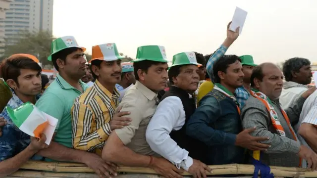 આપણા સમાજમાં પણ લોકોને આ પ્રકારની વ્યવસ્થા કોઠે પડી ગઈ છે