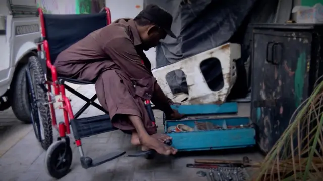 معذور رکشا کراچی عمران گھانچی