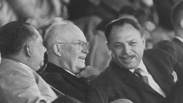 ایوب خان، آئزن ہاور