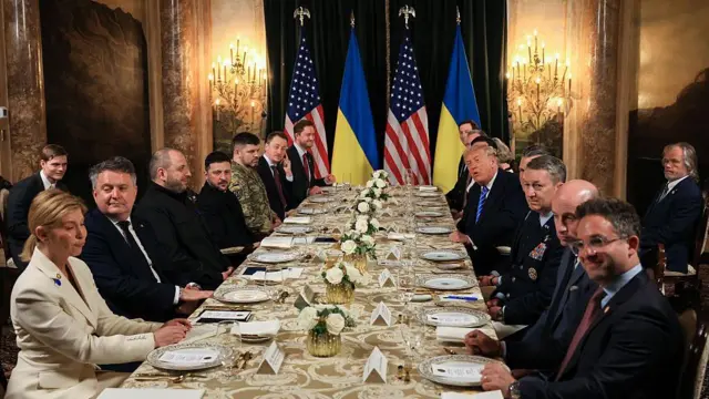 سالن غذاخوری اصلی مارالاگو