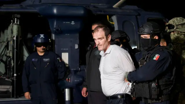 "El Güero" Palma Salazar llegó a México en medio de un fuerte operativo de seguridad.