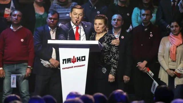 Олег Ляшко зі своєю вчителькою