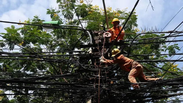 Ngành điện được cho là đóng góp lớn vào ô nhiễm không khí của Hà Nội