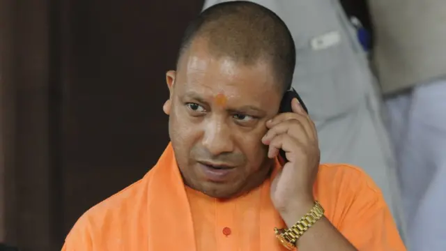 যোগী আদিত্যনাথ টানা প্রায় উনিশ বছর ধরে এমপি