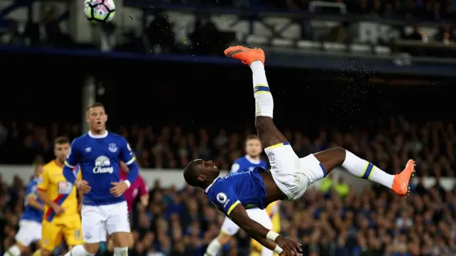 Yannick Bolasie của Everton trong trận gặp Crystal Palace ngày 30/9