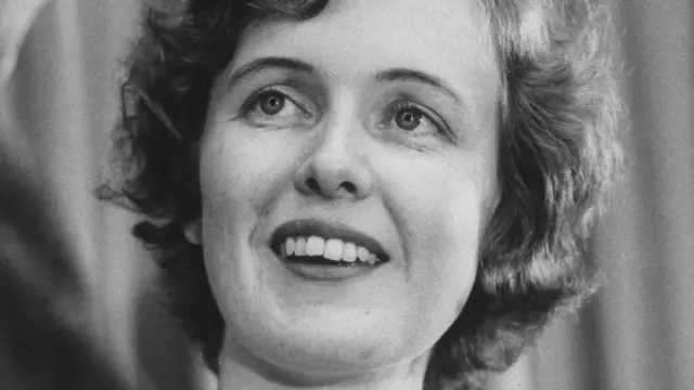 Margery Michelmore, membre du Peace Corps américain, interviewé en 1961