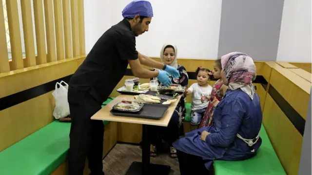 مطعم دكتور كبدة