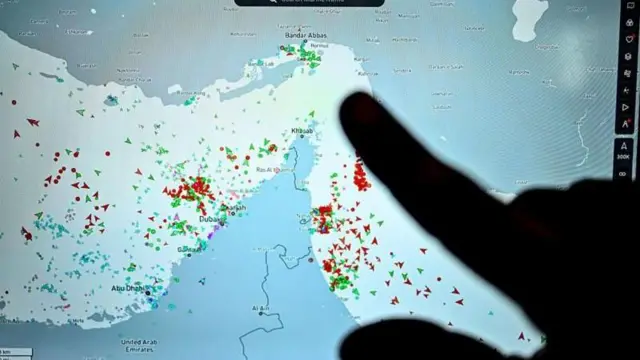 ईरान ने होर्मुज स्ट्रेट से गुजरने वाले जहाजों के लिए नए नियम लागू करने का इरादा जाहिर किया है