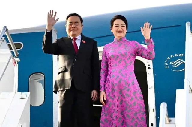 Chủ tịch Quốc hội Trần Thanh Mẫn và Phu nhân đến thủ đô Rabat trong chuyến thăm chính thức Vương quốc Morocco từ 24-27/7/2025