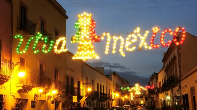 Cartel "Viva México"