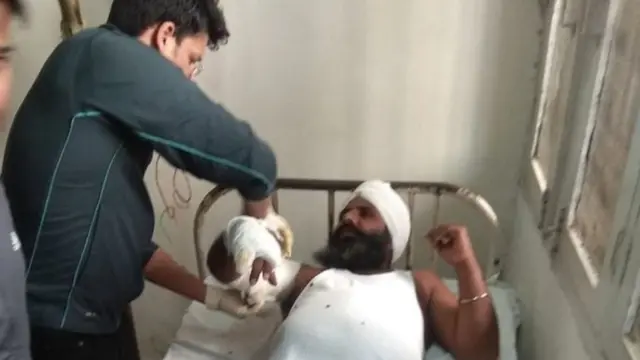 सत्संग में शामिल लोग हमले में घायल हुए हैं