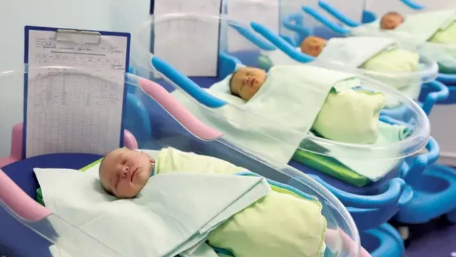 ภาพเด็กแรกคลอด