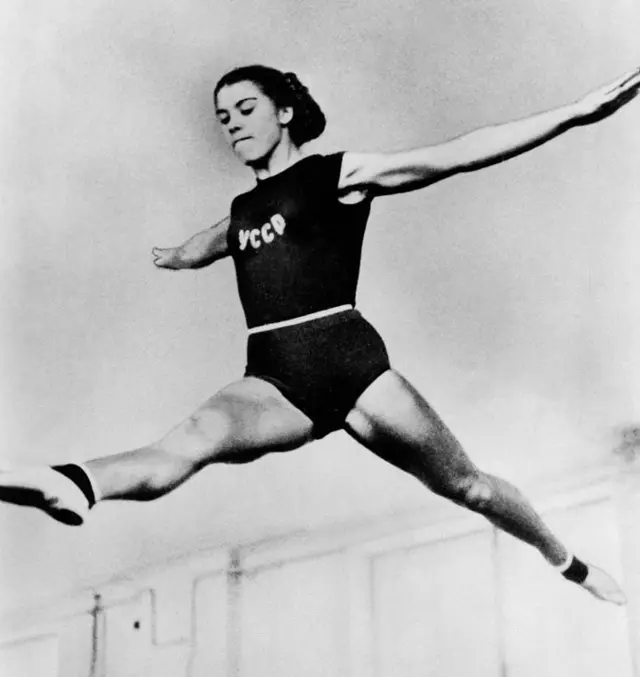 Лариса Латиніна