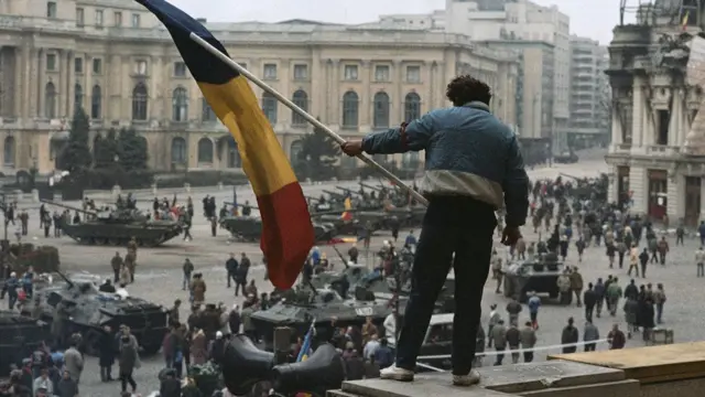 چائوشسکو پنج روز پس از بازگشت از تهران اعدام شد