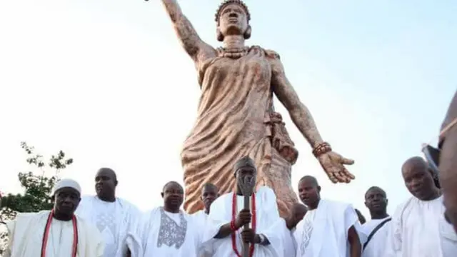 Mọremi Ajasoro ati ọba, ijoye Ifẹ