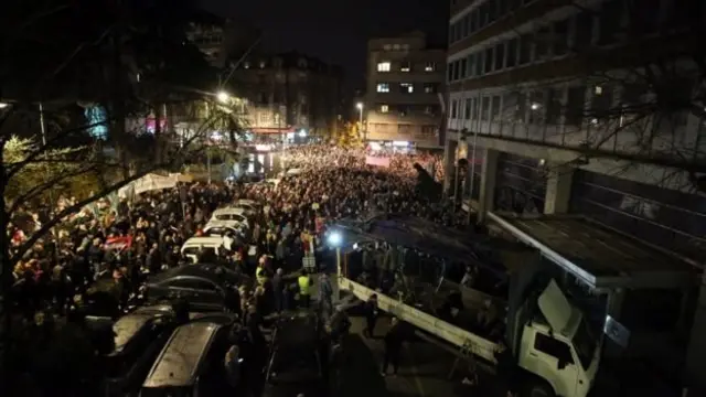Masu zanga-zanga a Serbia