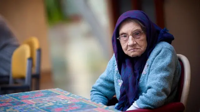 آنتی‌اکسیدان‌ها قرار بود که آسیب‌های سال‌خوردگی را به تأخیر بیاندازند، اما شواهد زیادی نیست که نشان بدهد مکمل‌ها فایده‌ی قابل توجهی داشته‌اند