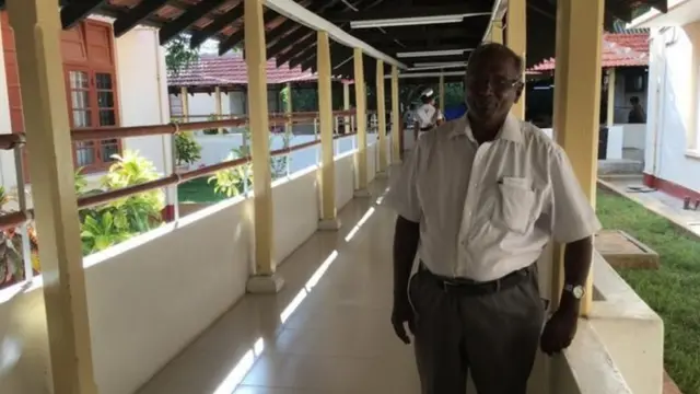 "මම ඇතුළට එනකොට කුණු ලේ ගඳ මට දැනුන. සමහර දොස්තරවරු මට කිව්වා ඒ අය පණ බේරගත්තේ මළසිරුරු යට හැංගිලා ඉඳල කියල" -වෛද්‍ය ගනේශ්මූර්ති