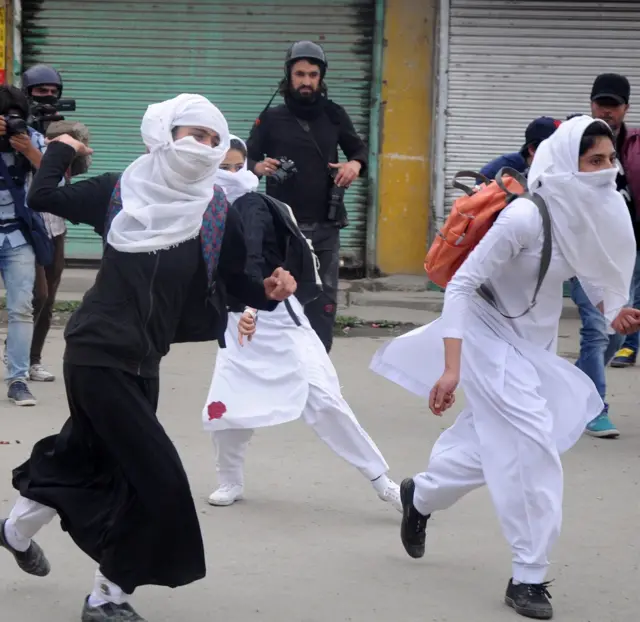 کشمیری لڑکیاں