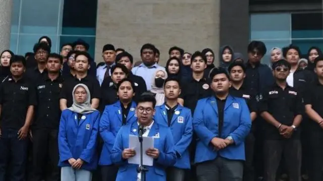 mahasiswa UII Yogyakarta, Universitas Islam Indonesia, UU TNI