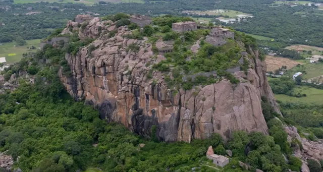 செஞ்சிக் கோட்டையின் பின்னணி