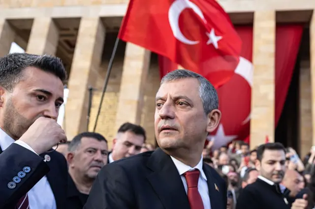 CHP lideri Özel, Anıtkabir'de